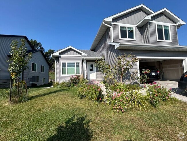 Building Photo - $2,650 | 4 Bedroom, 3.5 Bathroom House | C...