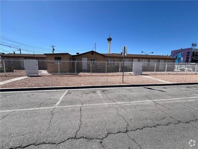 Building Photo - 1401 S Casino Center Blvd Unit B Rental