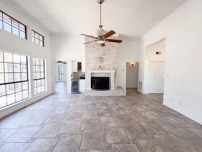 Photo - 1613 Mullins Dr
