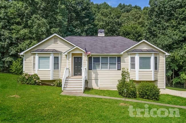 Photo - 244 Chastain Way