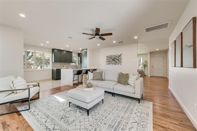Photo - 3106 Sharpview Ln