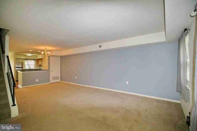 38 Barclay Ct