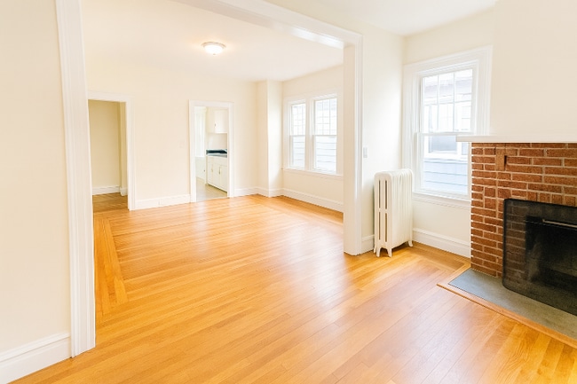 Building Photo - 10 Walden St