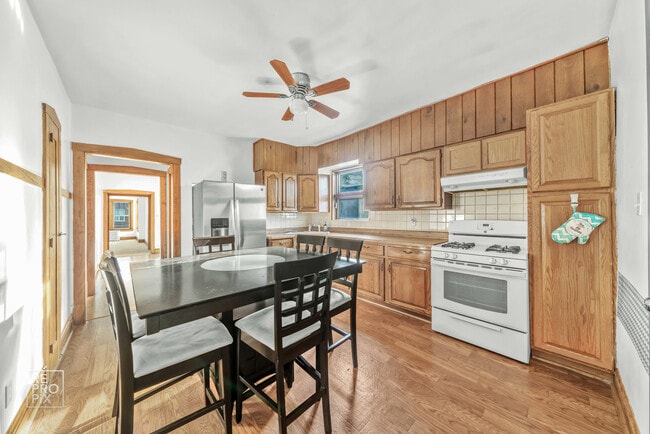 Photo - 4055 W Nelson St Unit 1