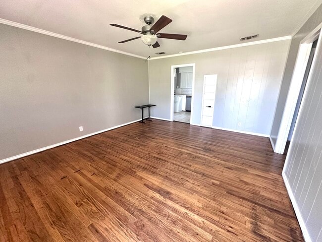 Photo - 6501 Avenue T