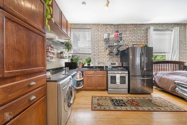 Photo - 2946 N Lincoln Ave Unit CH