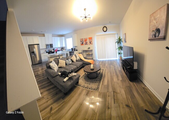 Photo - 26 E Front St