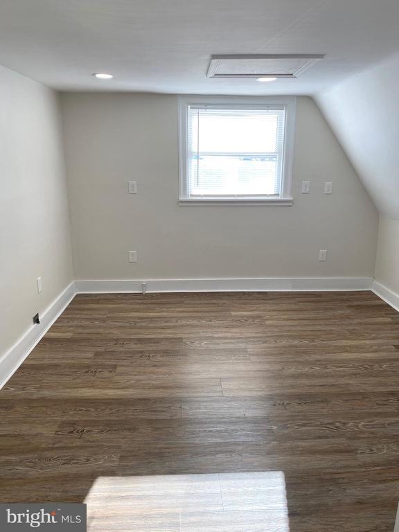 Photo - 478 E Main St