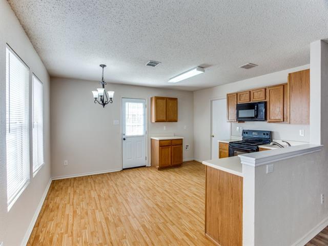 Photo - 3875 Fox Run Dr