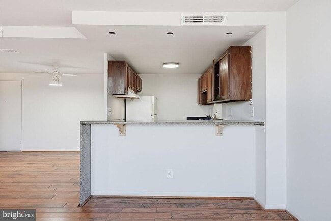 Photo - 4600 Duke St Unit 1623