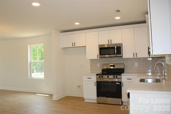 Photo - 574 W Park Ave