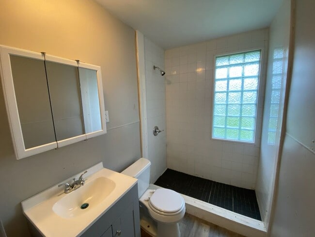Photo - Sandusky Available Now Unit 1218 Buchanan St