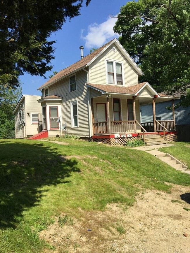 Building Photo - 120 Asher St Unit Apt 2