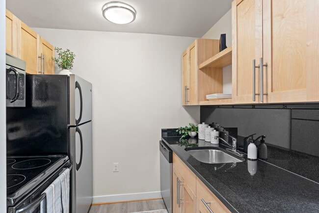Atrium Lofts at Cold Storage
