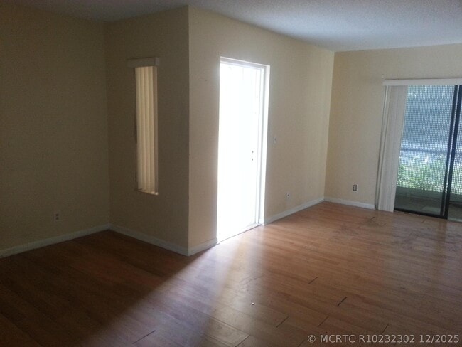714 Sunny Pine Way Unit E1