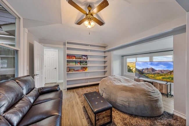 Building Photo - 52 Pavilion Rd Unit ID1321199P