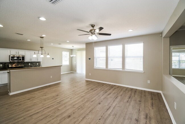 3901 Cedar Bluff Ln
