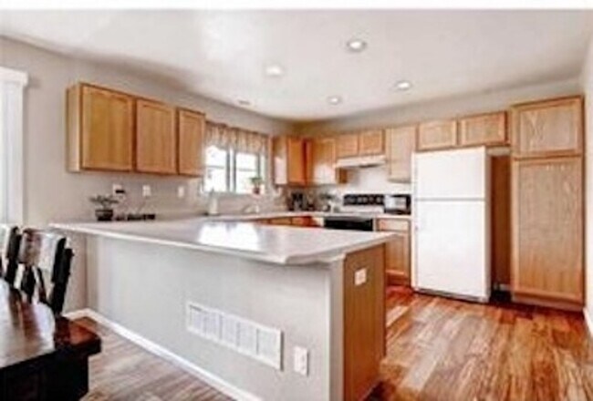 Photo - Lovely Gleneagle Charmer!