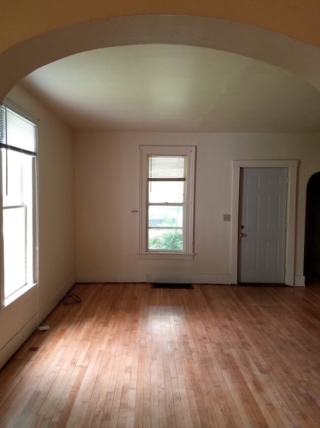 140 Broadway St