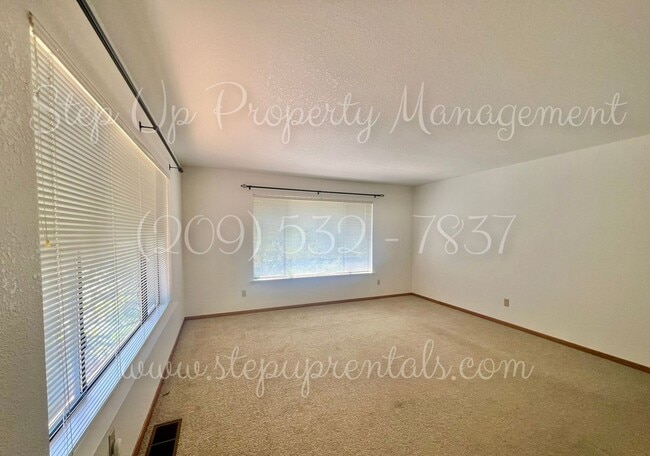Photo - 96 S Norlin St Unit 96
