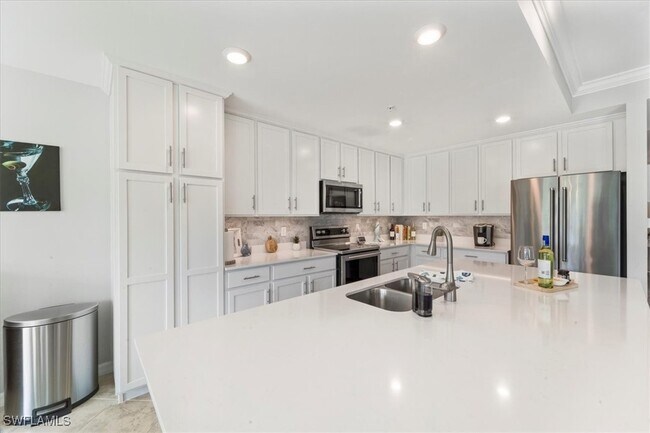 Building Photo - 6058 National Blvd Unit 323