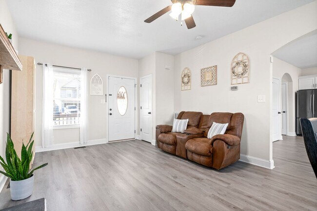 Photo - Pet Friendly Three Bedroom with Bonus!