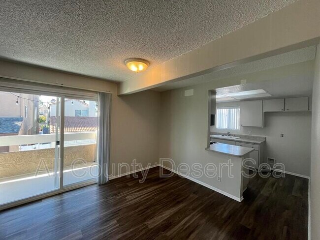 Photo - 205 19th St Unidad #B