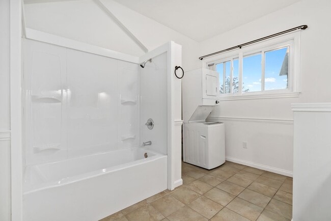 Photo - 1528 Ridge Ave Unit 2