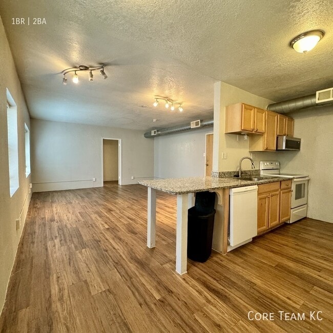 Building Photo - 629 E Armour Blvd Unit 629-1C