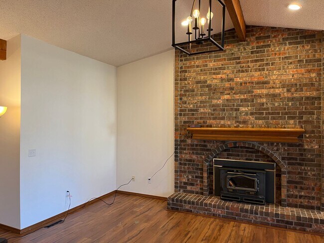 Photo - Head-turning Style, Extraordinary Location.