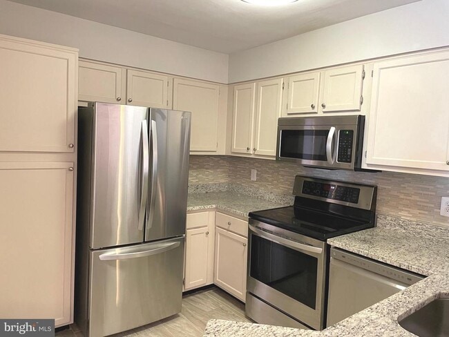 Photo - 1100 Quaker Hill Dr Unidad 421