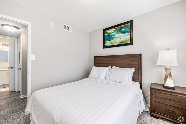 2BR, 1BA - 720SF - Bedroom 1