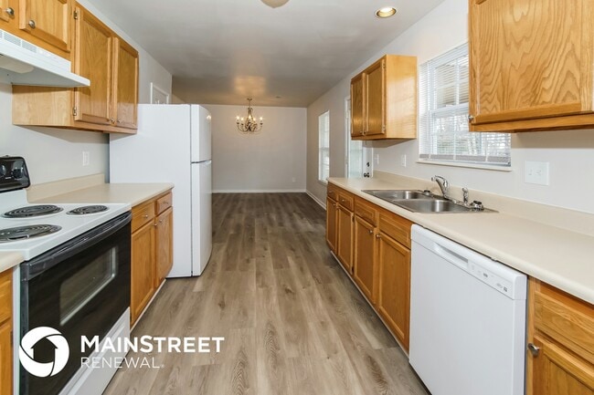 2908 Dragonfly Way