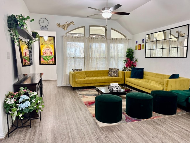 Photo - 1609 Harrongton Wy