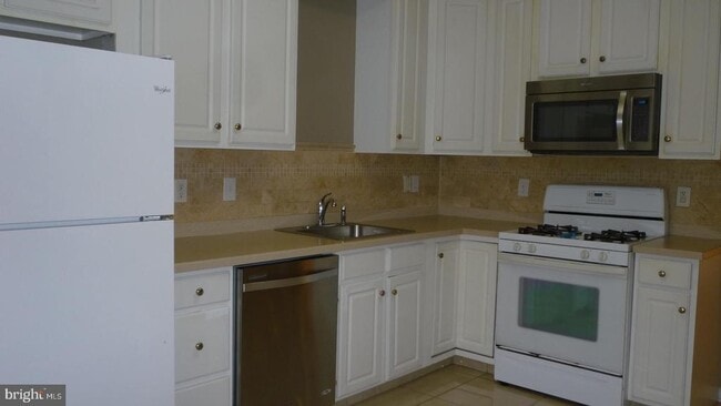 Photo - 107 Windsor Pond Rd