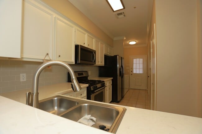 Photo - 107 Manor Pl