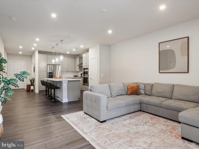 Photo - 106 St Ives Pl Unit 104