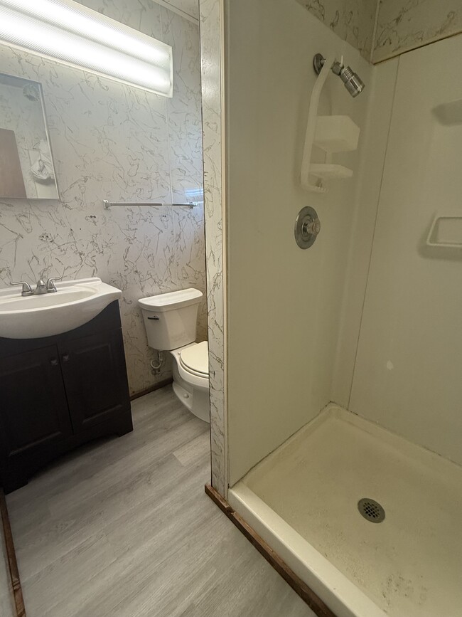 Photo - 1230 E 6th Ave