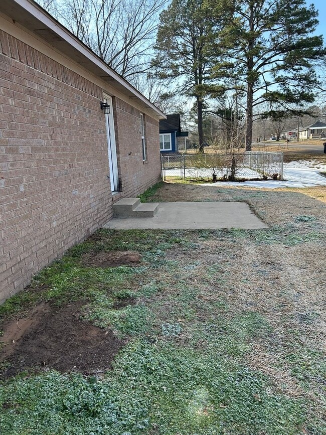 Photo - 904 E 5th St