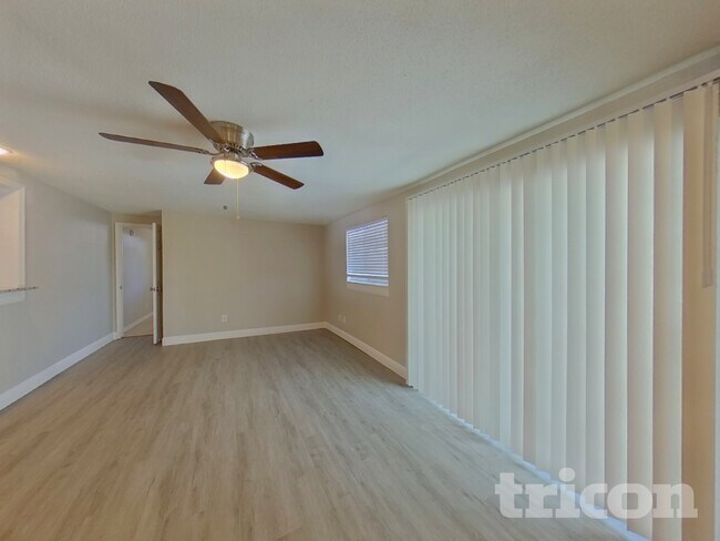 Photo - 2541 Brampton Ct