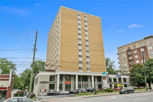 Building Photo - 2285 Peachtree Rd NE Unit 904