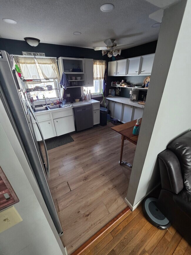 Building Photo - 41 Reese Cir