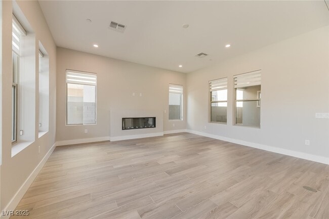 Photo - 5073 Slatestone St