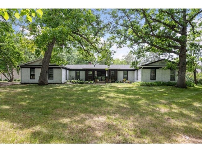 Building Photo - 13641 Spring Lake Rd