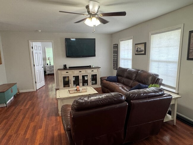 Photo - Country living on the outskirts of Nashville with 4 large beds, 2 baths, a bonus room and over an...