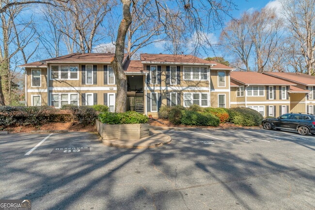 Building Photo - 5155 Roswell Rd NE Unit 9