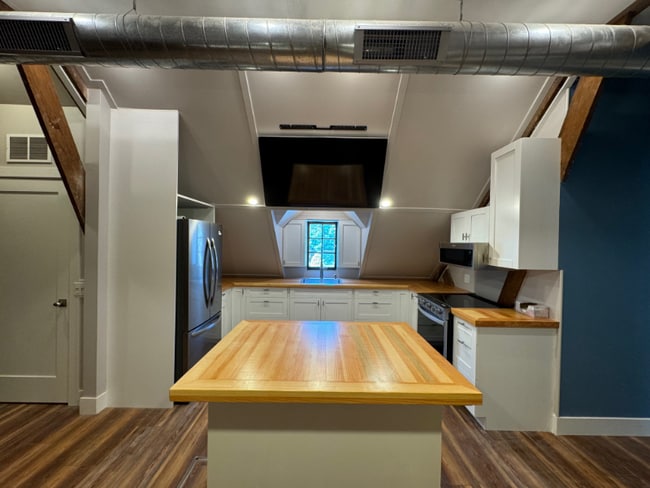 Photo - 708 Rock Beach Rd Unidad North