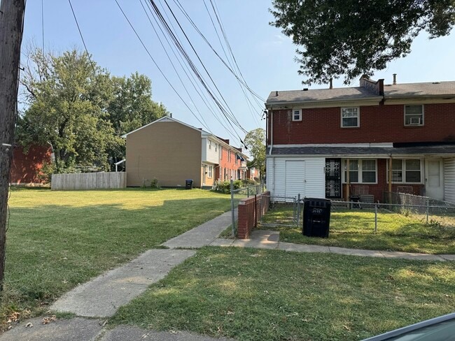 3405 Chauncey Ave
