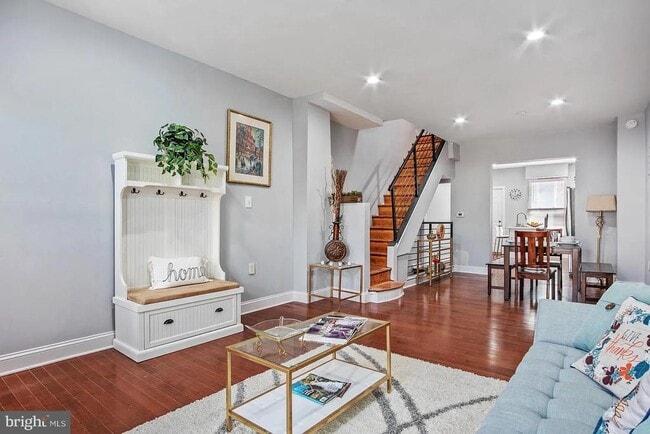 Building Photo - 811 N Luzerne Ave Rental