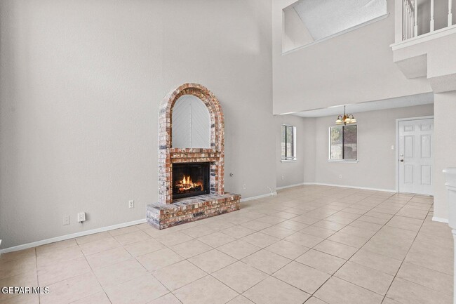 Building Photo - 5224 Roger Maris Dr